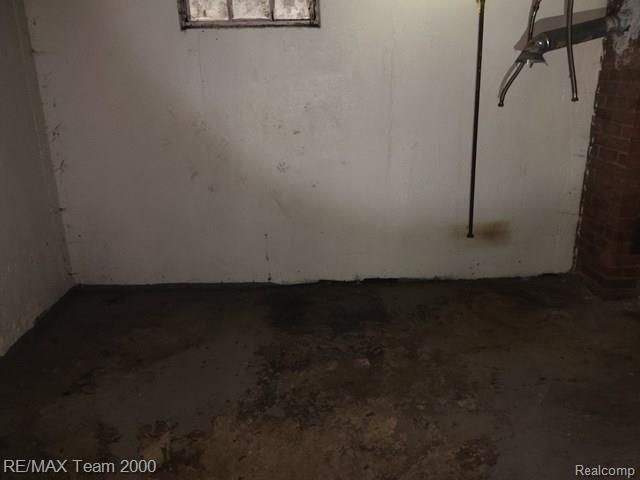19749 Glastonbury Road, Detroit, MI 48219