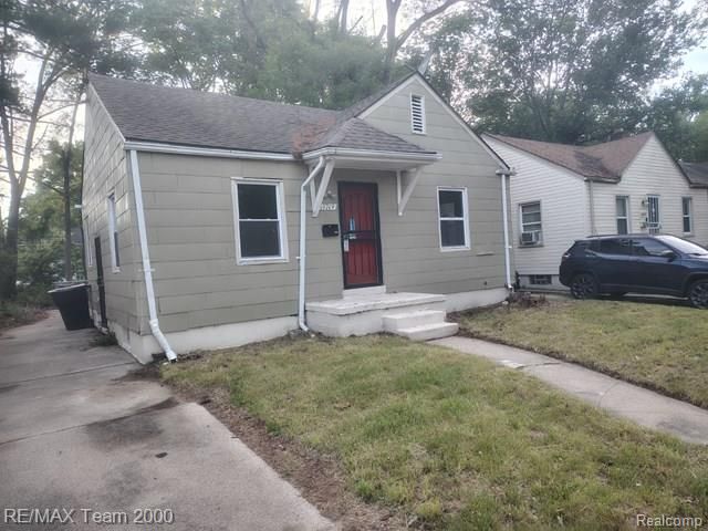 19749 Glastonbury Road, Detroit, MI 48219