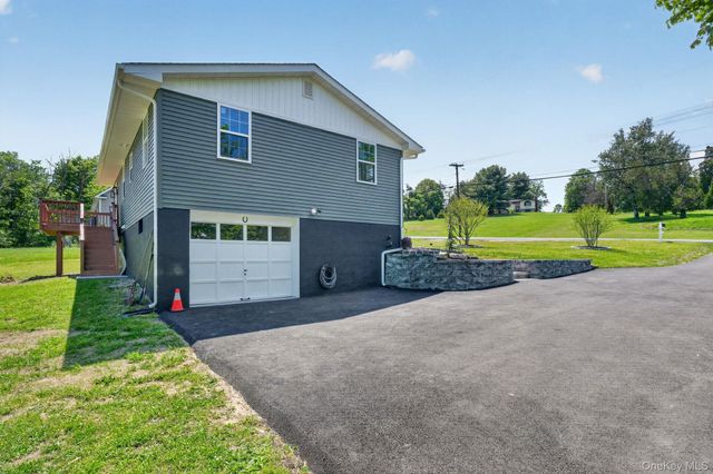 512 Riley Road, New Windsor, NY 12553