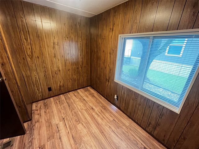 3130 Parkerville Road 35, Lancaster, TX 75146