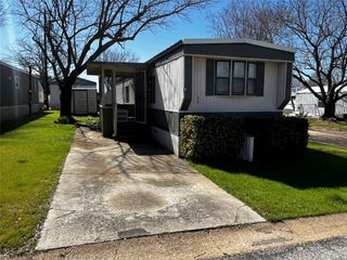 3130 Parkerville Road 35, Lancaster, TX 75146