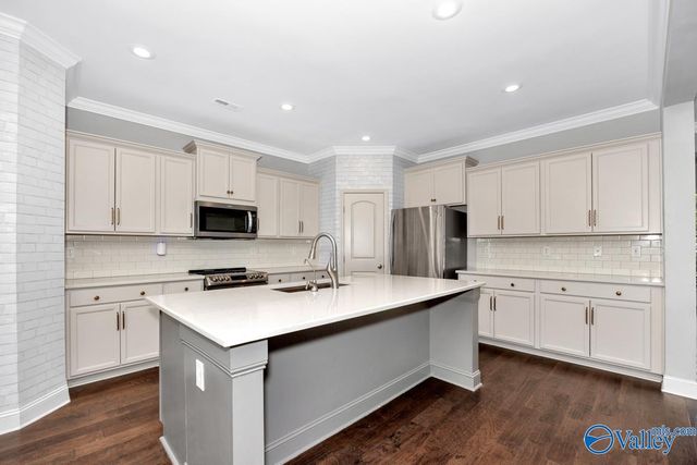 118 Melbridge Drive, Madison, AL 35756