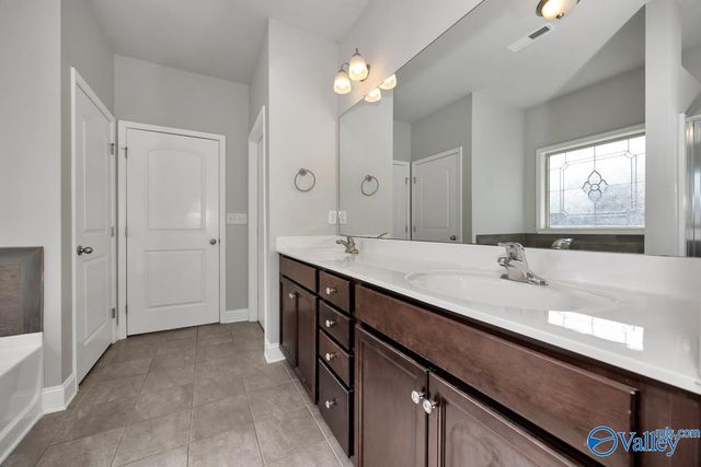 118 Melbridge Drive, Madison, AL 35756