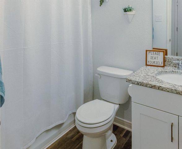 940 Cedar Point Drive, Livingston, TX 77351