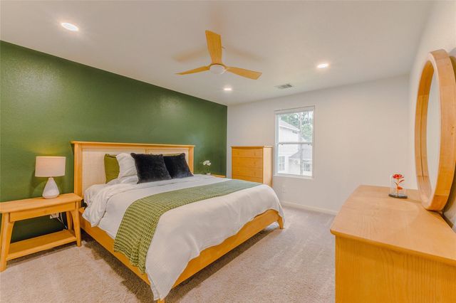 940 Cedar Point Drive, Livingston, TX 77351