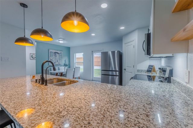 940 Cedar Point Drive, Livingston, TX 77351