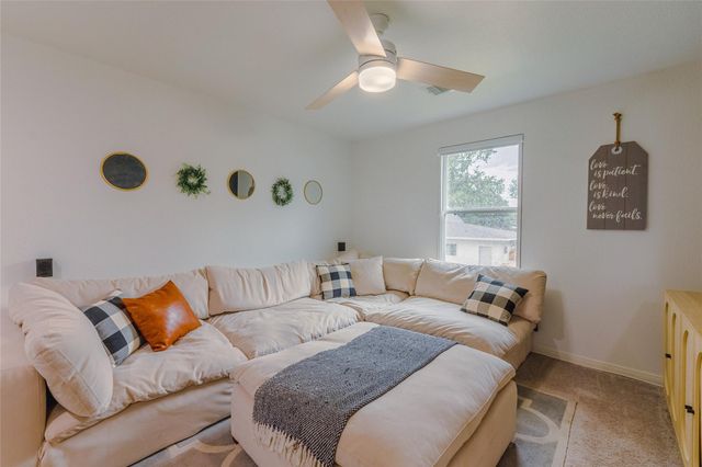 940 Cedar Point Drive, Livingston, TX 77351