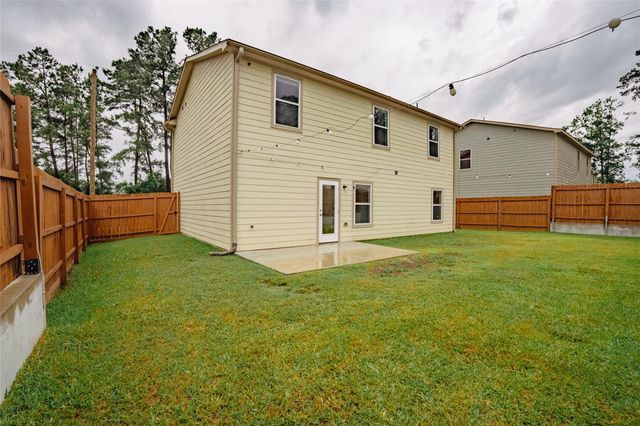 940 Cedar Point Drive, Livingston, TX 77351