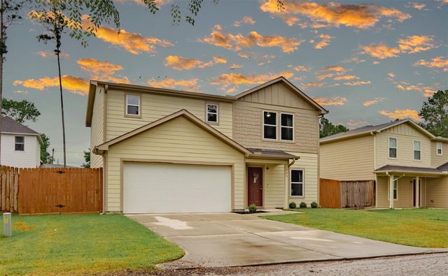 940 Cedar Point Drive, Livingston, TX 77351