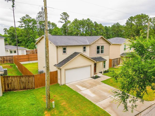 940 Cedar Point Drive, Livingston, TX 77351