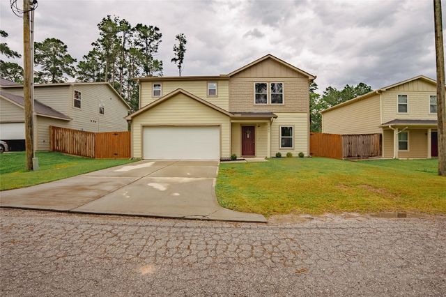 940 Cedar Point Drive, Livingston, TX 77351