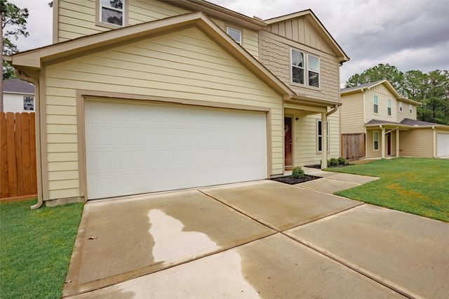 940 Cedar Point Drive, Livingston, TX 77351