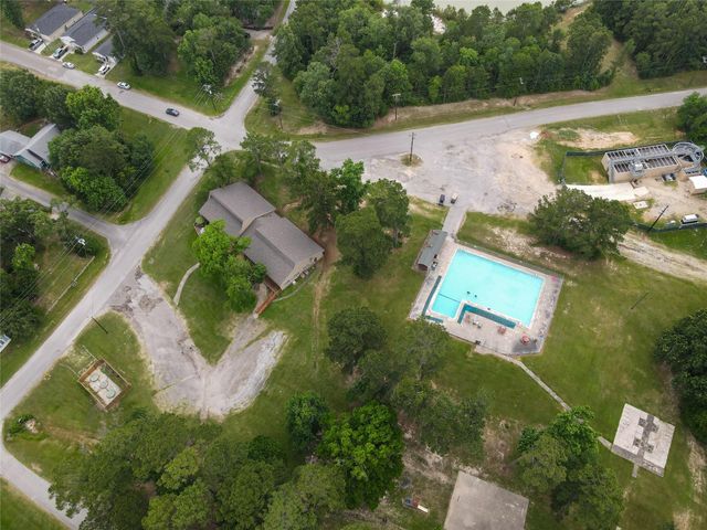 940 Cedar Point Drive, Livingston, TX 77351