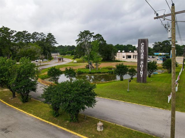 940 Cedar Point Drive, Livingston, TX 77351