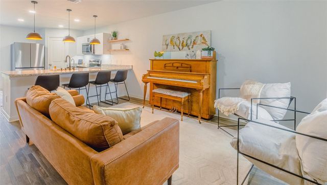 940 Cedar Point Drive, Livingston, TX 77351