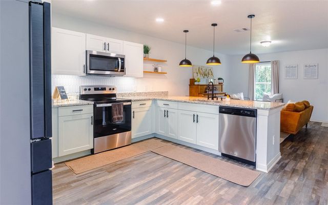 940 Cedar Point Drive, Livingston, TX 77351