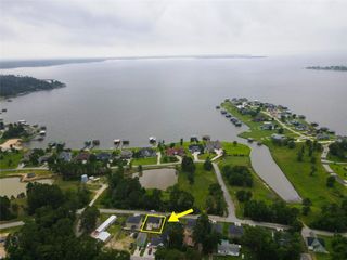 940 Cedar Point Drive, Livingston, TX 77351