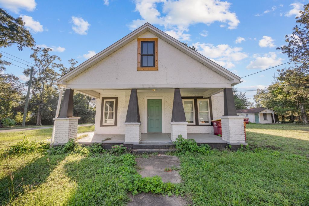 198 E 1St Avenue, Crestview, FL 32536