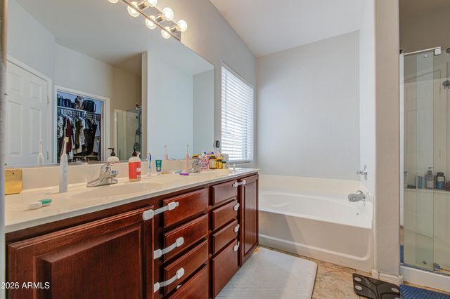 1237 W GREEN TREE Drive, San Tan Valley, AZ 85143