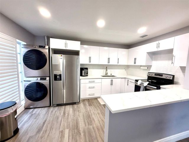 20862 Vinesta Circle 307, Boca Raton, FL 33433