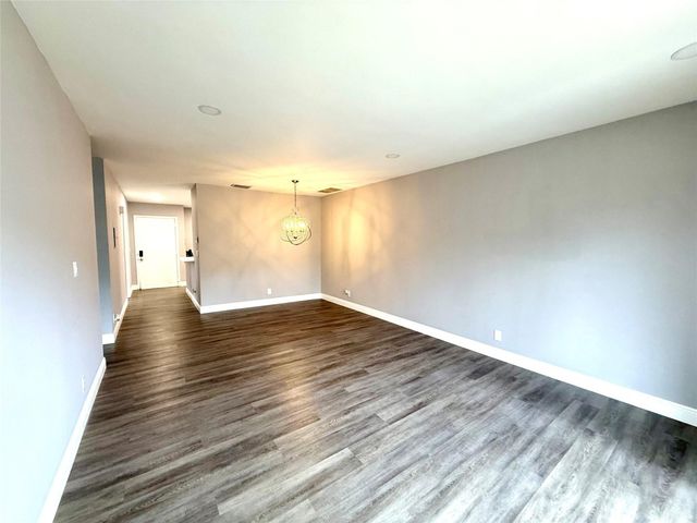 20862 Vinesta Circle 307, Boca Raton, FL 33433