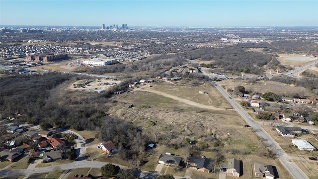 2241 Briardale Road, Fort Worth, TX 76119