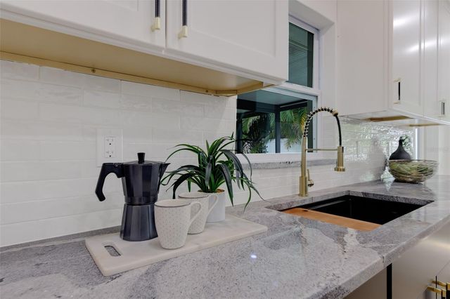 3042 KAPOK KOVE DRIVE, Clearwater, FL 33759