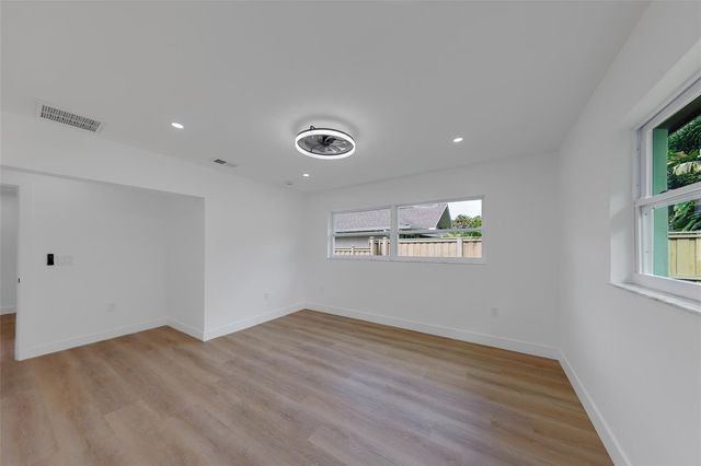 3042 KAPOK KOVE DRIVE, Clearwater, FL 33759