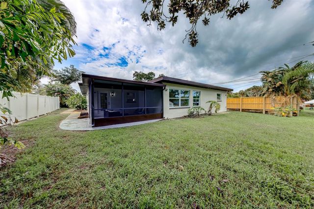 3042 KAPOK KOVE DRIVE, Clearwater, FL 33759