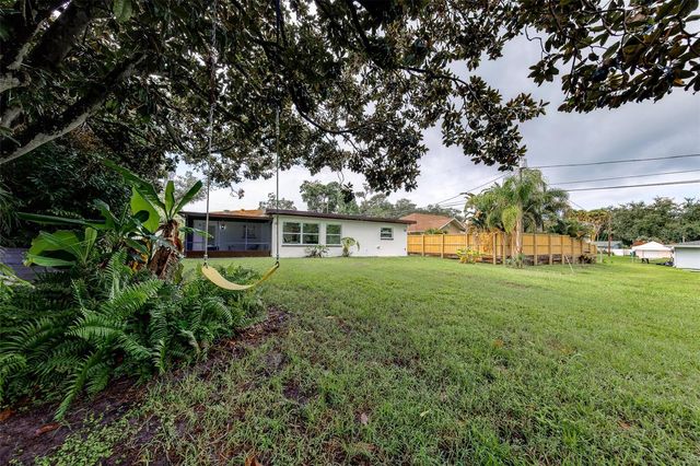 3042 KAPOK KOVE DRIVE, Clearwater, FL 33759