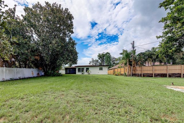 3042 KAPOK KOVE DRIVE, Clearwater, FL 33759