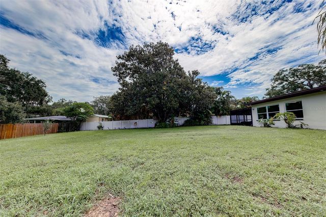 3042 KAPOK KOVE DRIVE, Clearwater, FL 33759