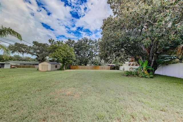 3042 KAPOK KOVE DRIVE, Clearwater, FL 33759