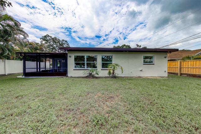 3042 KAPOK KOVE DRIVE, Clearwater, FL 33759