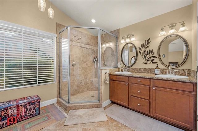 1779 E Niles Avenue, Fresno, CA 93720