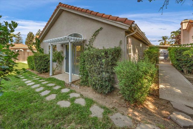 1779 E Niles Avenue, Fresno, CA 93720