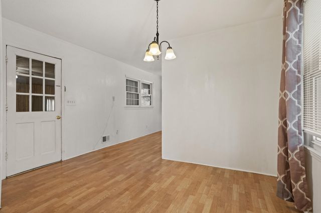 127 Walden Circle, Spartanburg, SC 29301