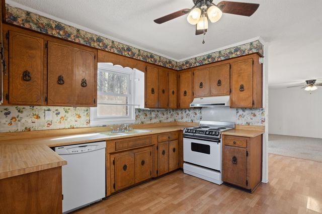 127 Walden Circle, Spartanburg, SC 29301