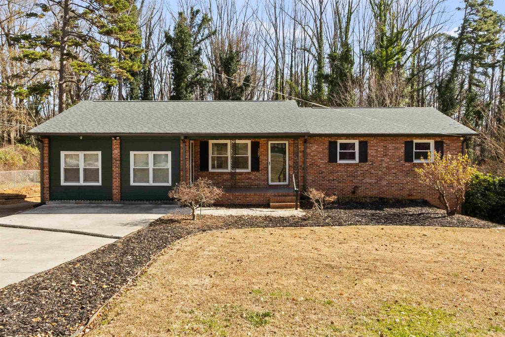 127 Walden Circle, Spartanburg, SC 29301