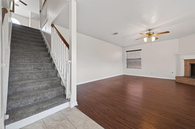 6002 Villa Hills Drive, Houston, TX 77066