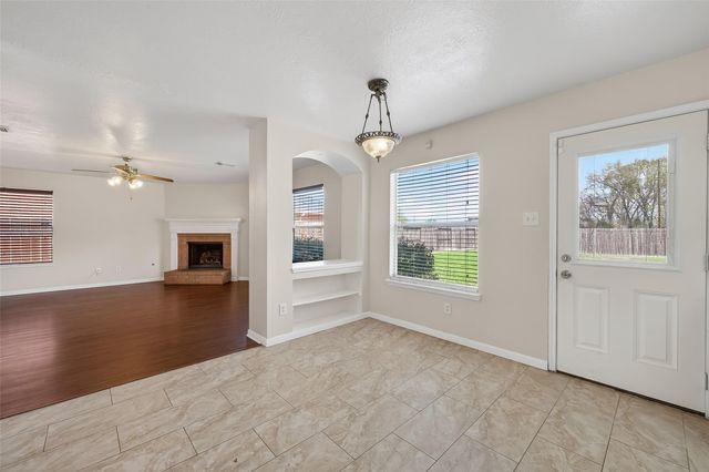 6002 Villa Hills Drive, Houston, TX 77066