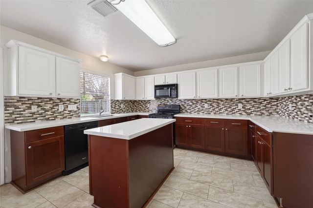 6002 Villa Hills Drive, Houston, TX 77066