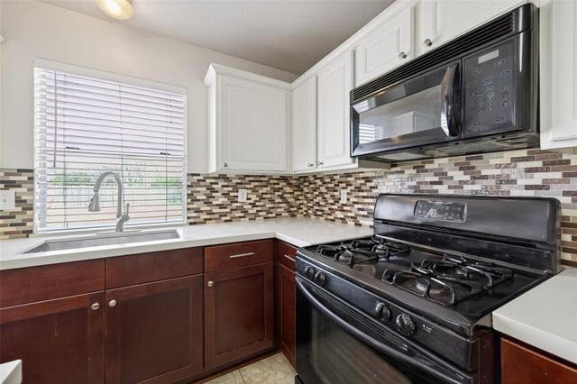 6002 Villa Hills Drive, Houston, TX 77066