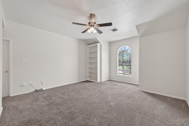 6002 Villa Hills Drive, Houston, TX 77066