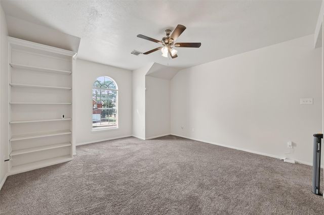 6002 Villa Hills Drive, Houston, TX 77066