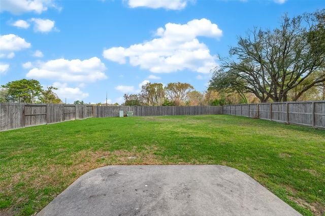6002 Villa Hills Drive, Houston, TX 77066