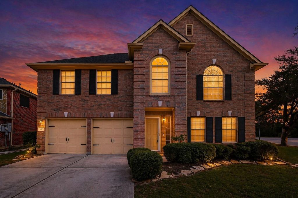 6002 Villa Hills Drive, Houston, TX 77066