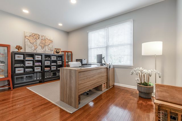 17 Tournament Drive S, Hawthorn Woods, IL 60047