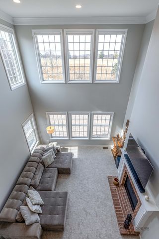 17 Tournament Drive S, Hawthorn Woods, IL 60047