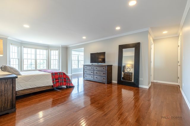 17 Tournament Drive S, Hawthorn Woods, IL 60047